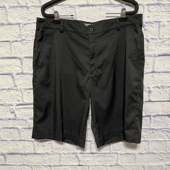Nike Golf Shorts Men's 36 Black Tour Performance Dri-Fit Chino Casual preppy dad - Picture 1 of 10